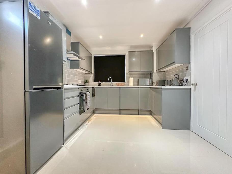 New Cosy Luxury 3 Bedroom House In Battersea London Exterior foto